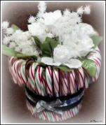 Illustration for article titled NATIONAL CANDY CANE DAY – NATIONAL THANK YOU NOTE DAY